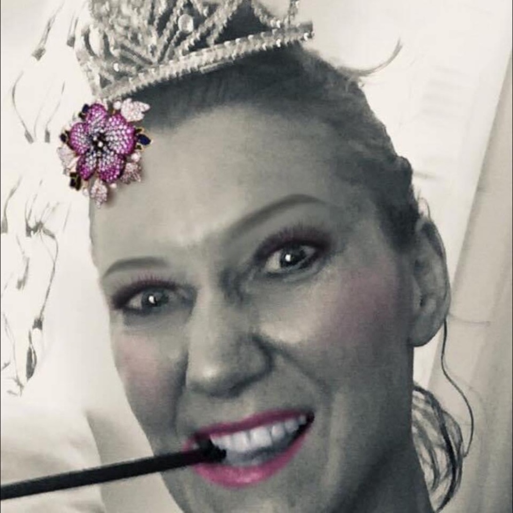 Meet your Posher, Annie